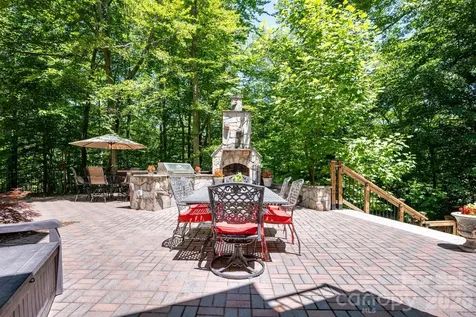 1090 N Saunders Drive Catawba NC 28609