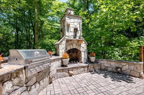 1090 N Saunders Drive Catawba NC 28609
