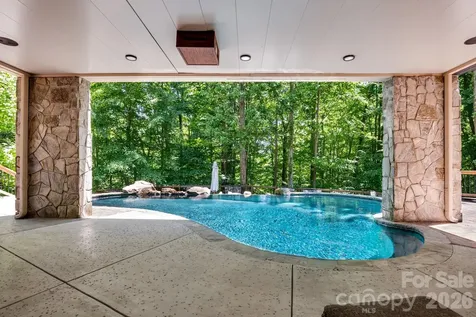 1090 N Saunders Drive Catawba NC 28609
