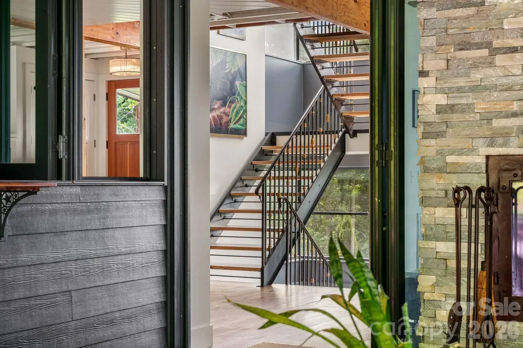 53 Buchanan Place Asheville NC 28801