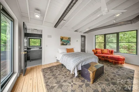 53 Buchanan Place Asheville NC 28801