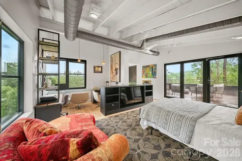 53 Buchanan Place Asheville NC 28801