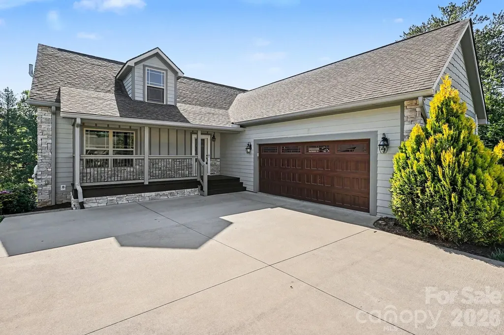 168 Triple Fairways Drive Hendersonville NC 28739