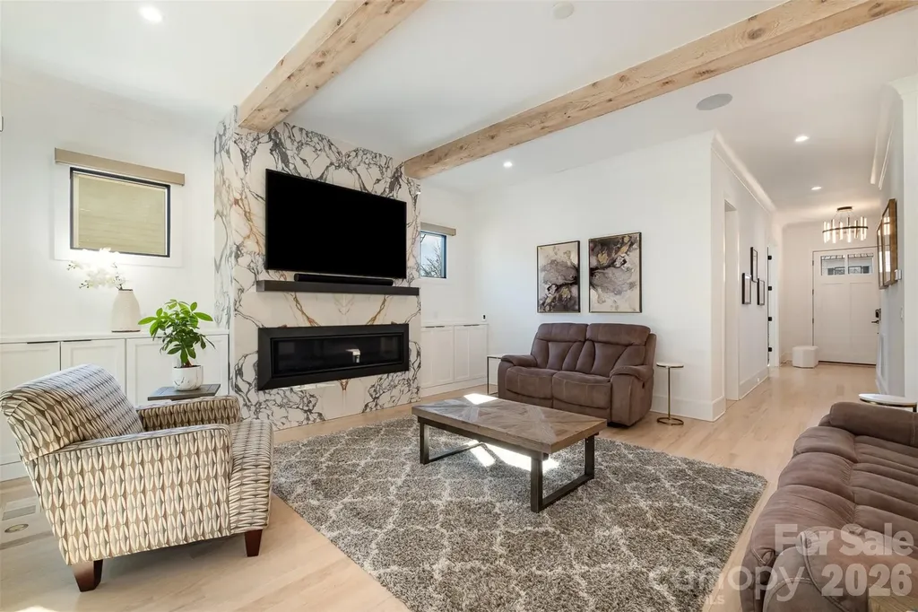 439 Melbourne Court Charlotte NC 28209