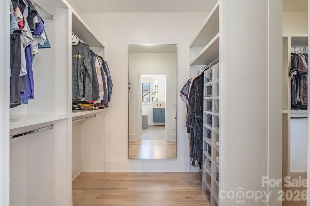 439 Melbourne Court Charlotte NC 28209