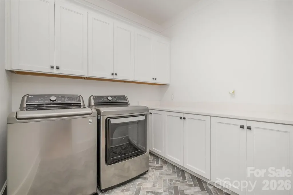439 Melbourne Court Charlotte NC 28209