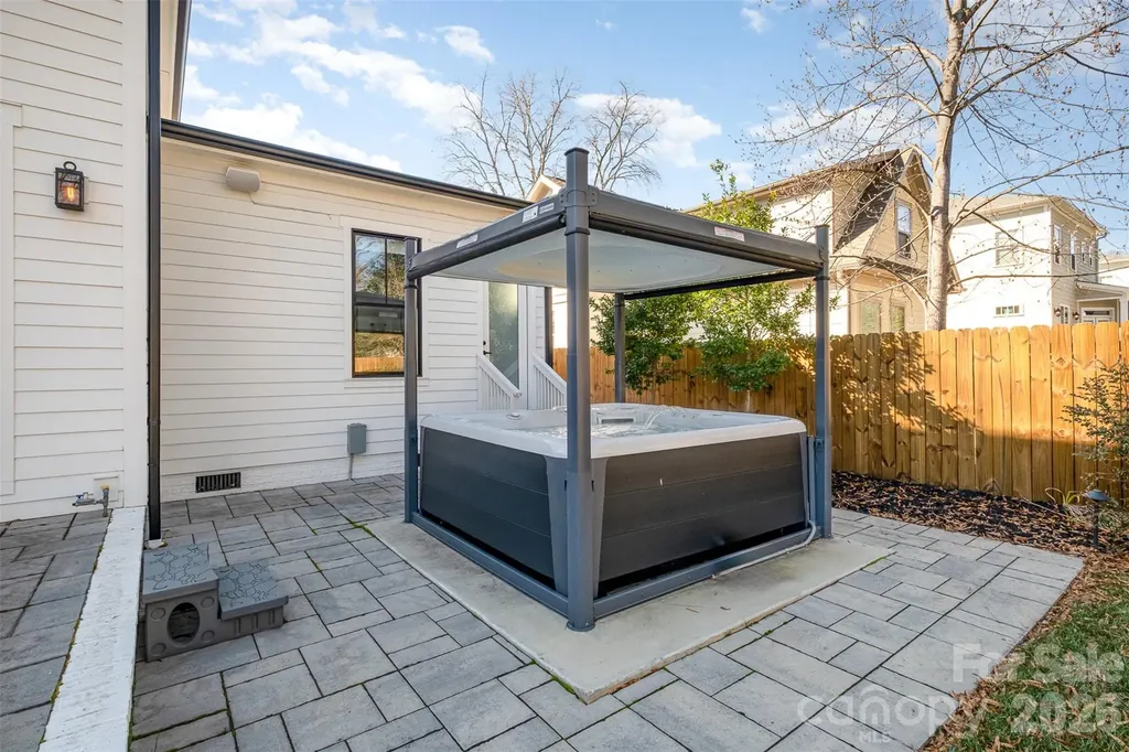439 Melbourne Court Charlotte NC 28209