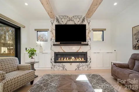 439 Melbourne Court Charlotte NC 28209