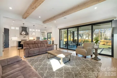 439 Melbourne Court Charlotte NC 28209