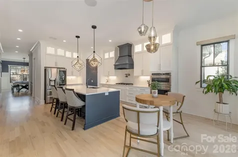 439 Melbourne Court Charlotte NC 28209