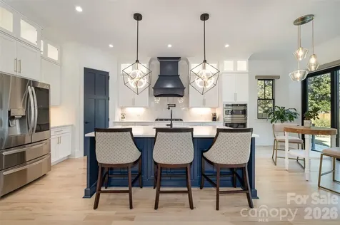 439 Melbourne Court Charlotte NC 28209