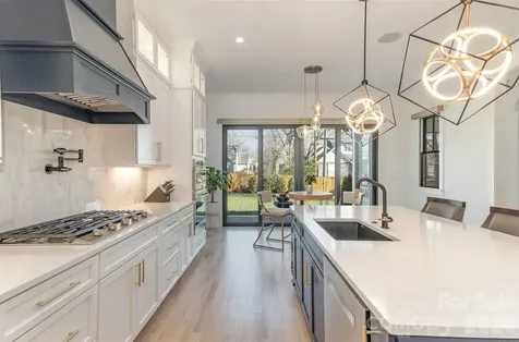 439 Melbourne Court Charlotte NC 28209