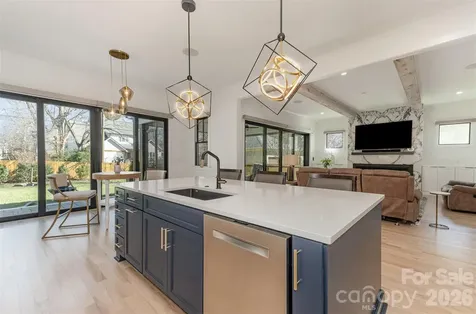 439 Melbourne Court Charlotte NC 28209