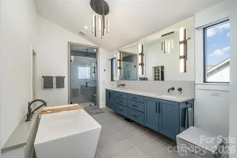 439 Melbourne Court Charlotte NC 28209