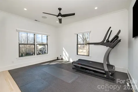 439 Melbourne Court Charlotte NC 28209