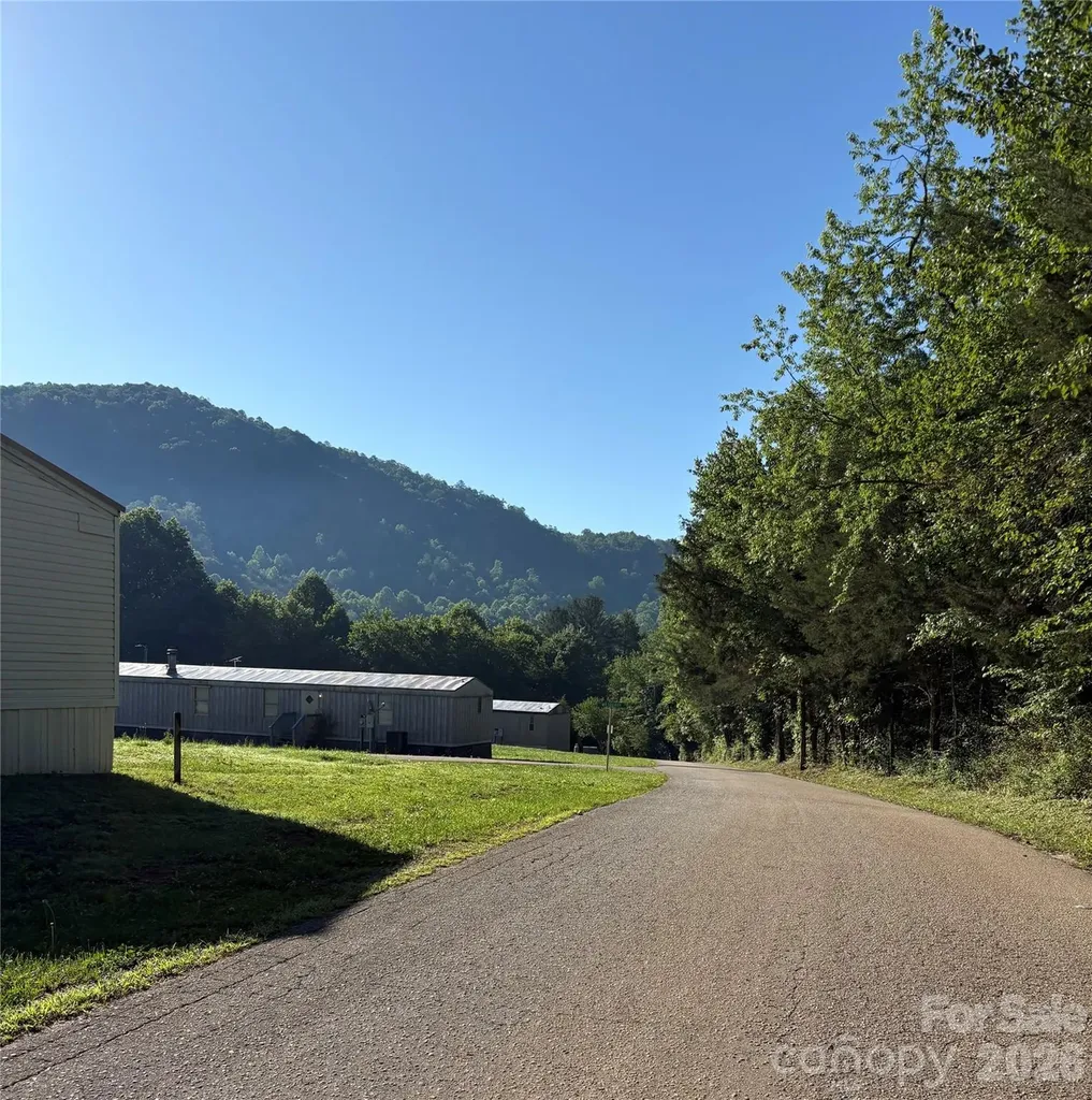 133 Oakwell Drive Marion NC 28752