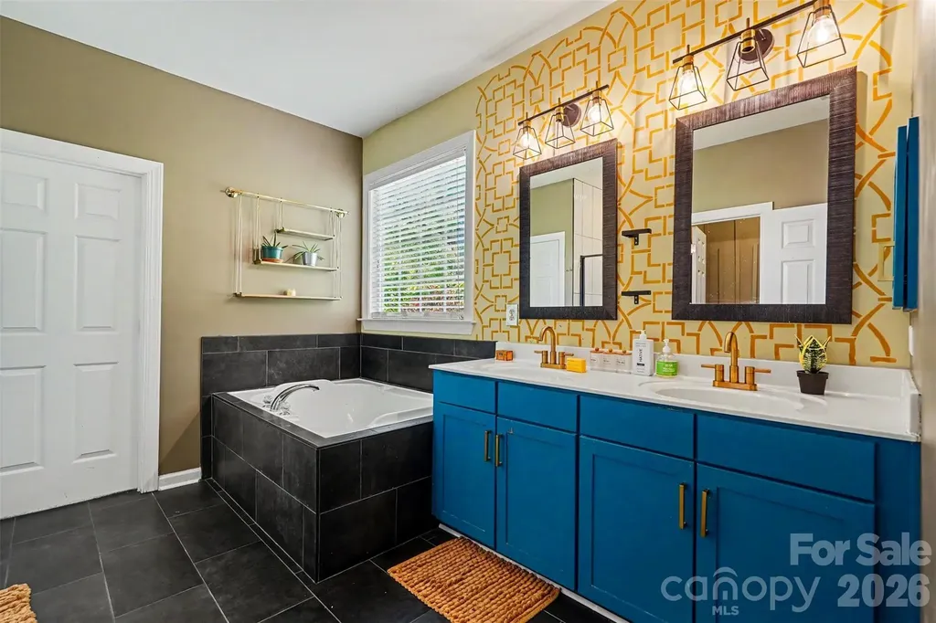 8932 Arbor Creek Drive Charlotte NC 28269