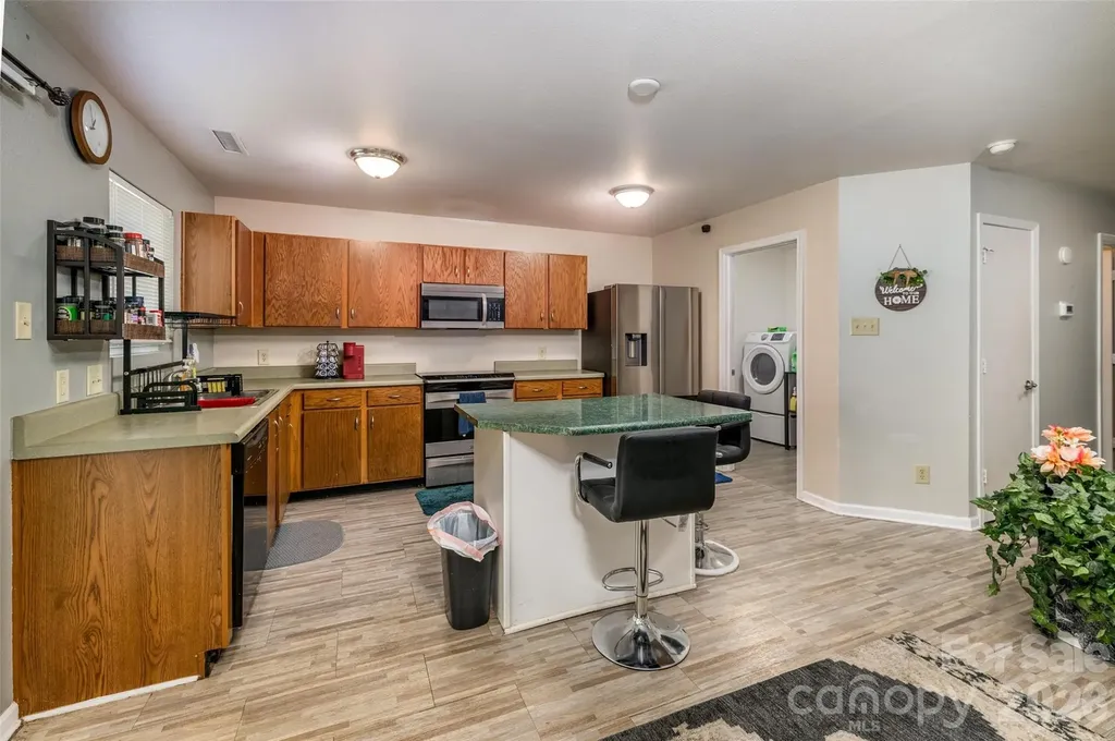 7343 Fox Point Drive Charlotte NC 28269