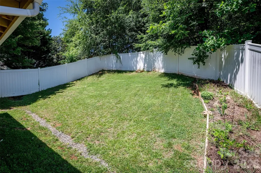 7343 Fox Point Drive Charlotte NC 28269