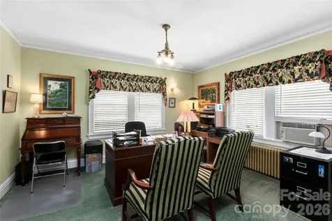 1518 Greenville Highway Hendersonville NC 28792