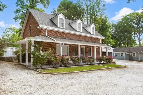 1518 Greenville Highway Hendersonville NC 28792