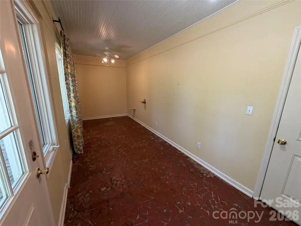2136 Cedar Rock Estates Drive Lenoir NC 28645