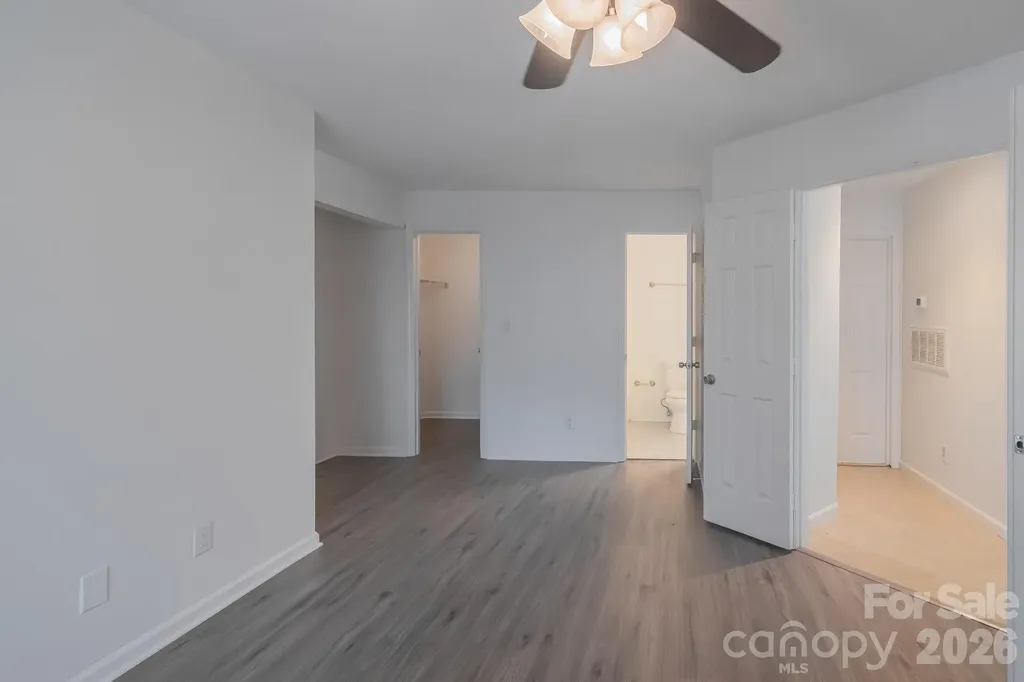 8216 Cedar Glen Drive Charlotte NC 28212
