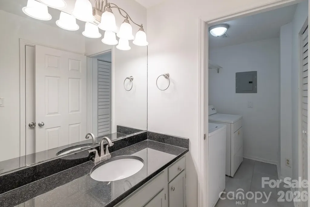 8216 Cedar Glen Drive Charlotte NC 28212