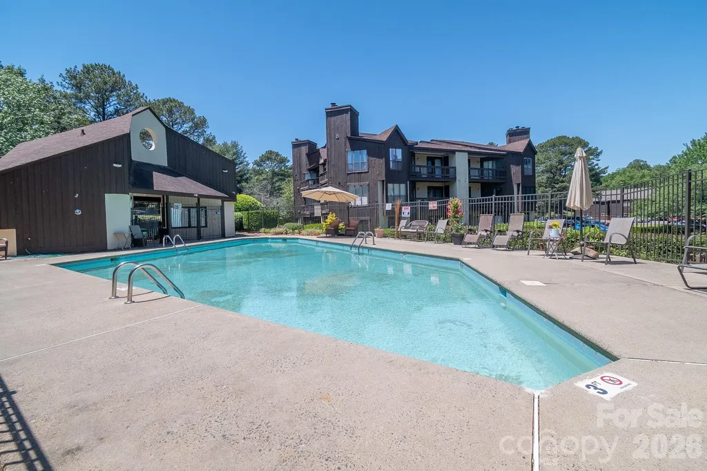 8216 Cedar Glen Drive Charlotte NC 28212
