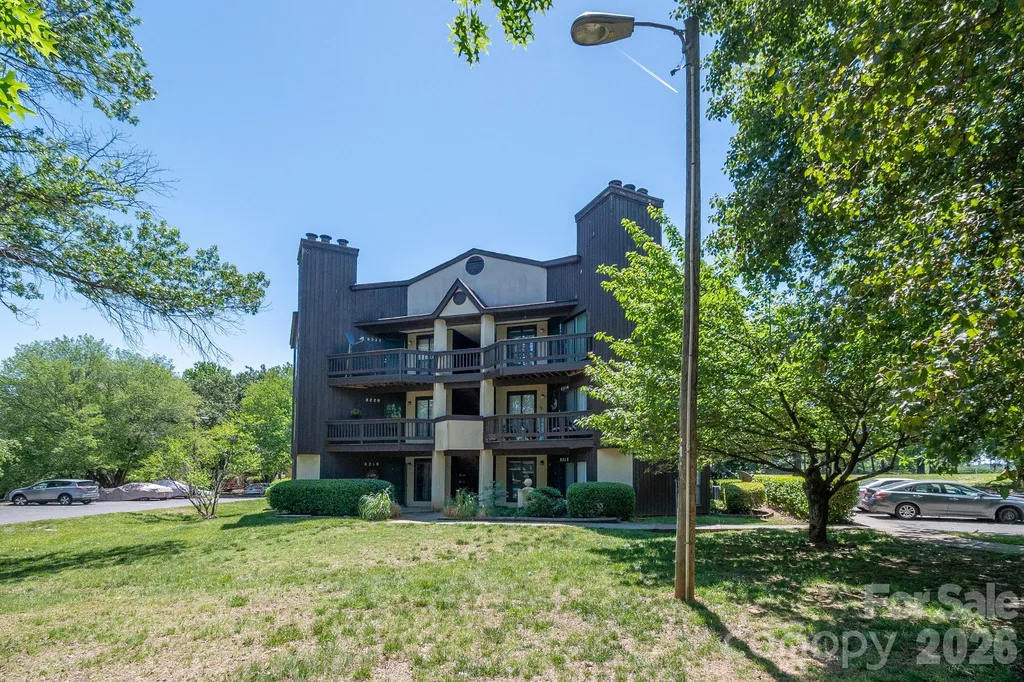 8216 Cedar Glen Drive Charlotte NC 28212
