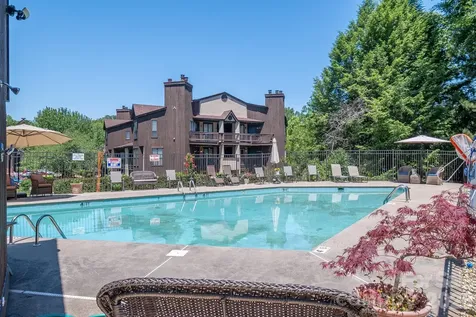 8216 Cedar Glen Drive Charlotte NC 28212