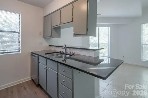 8216 Cedar Glen Drive Charlotte NC 28212