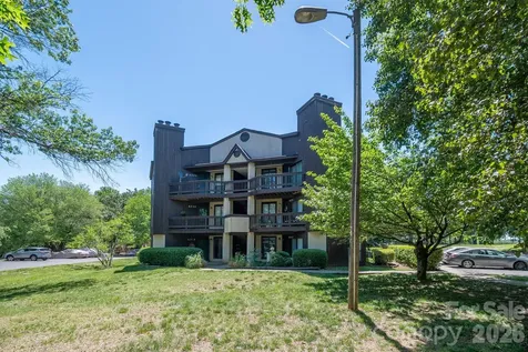 8216 Cedar Glen Drive Charlotte NC 28212