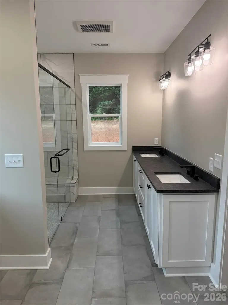 1265 Misty Lane Hickory NC 28601