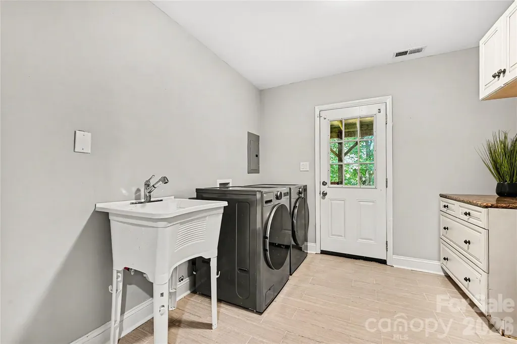 107 Condover Place Charlotte NC 28270