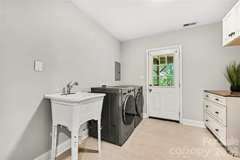 107 Condover Place Charlotte NC 28270