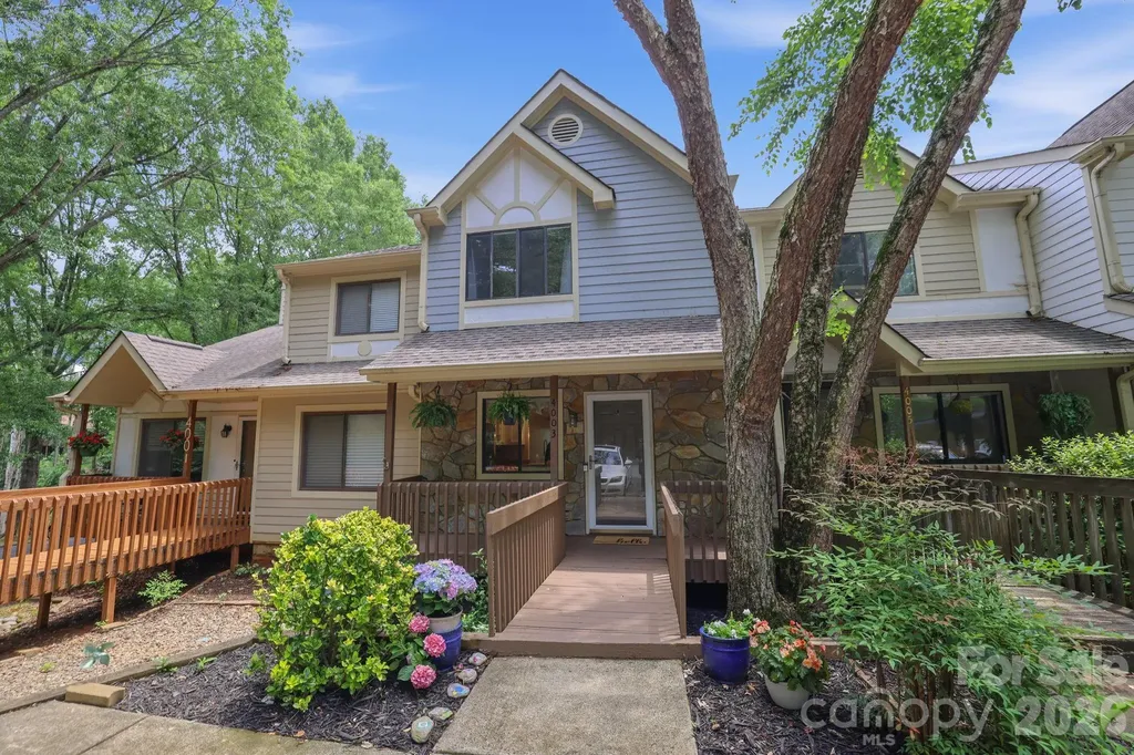 4003 North Course Drive Charlotte NC 28277
