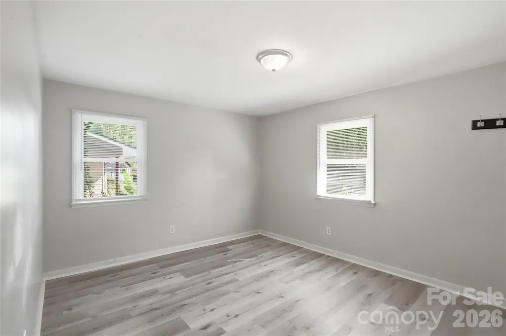 1016 Pondella Drive Charlotte NC 28213