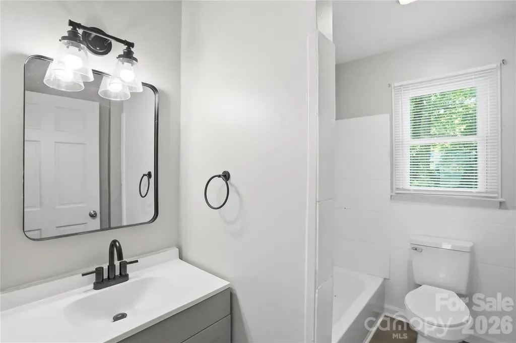 1016 Pondella Drive Charlotte NC 28213