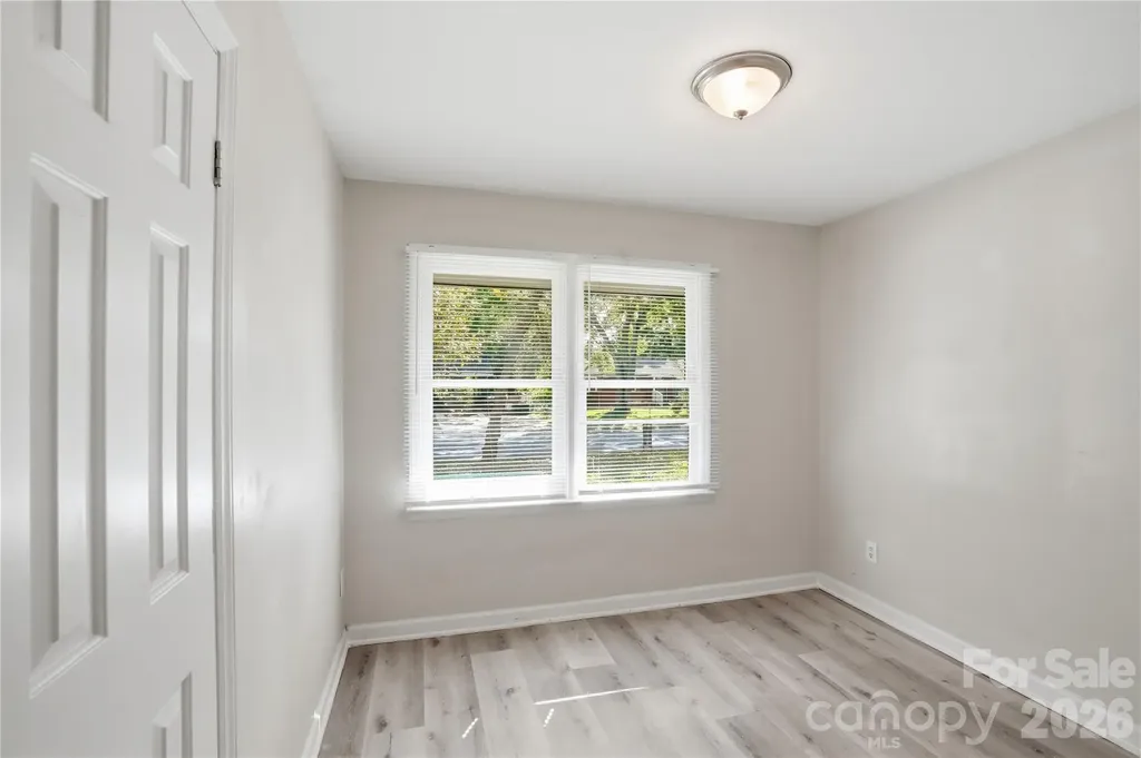 1016 Pondella Drive Charlotte NC 28213