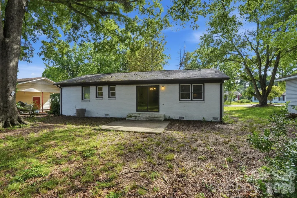 1016 Pondella Drive Charlotte NC 28213