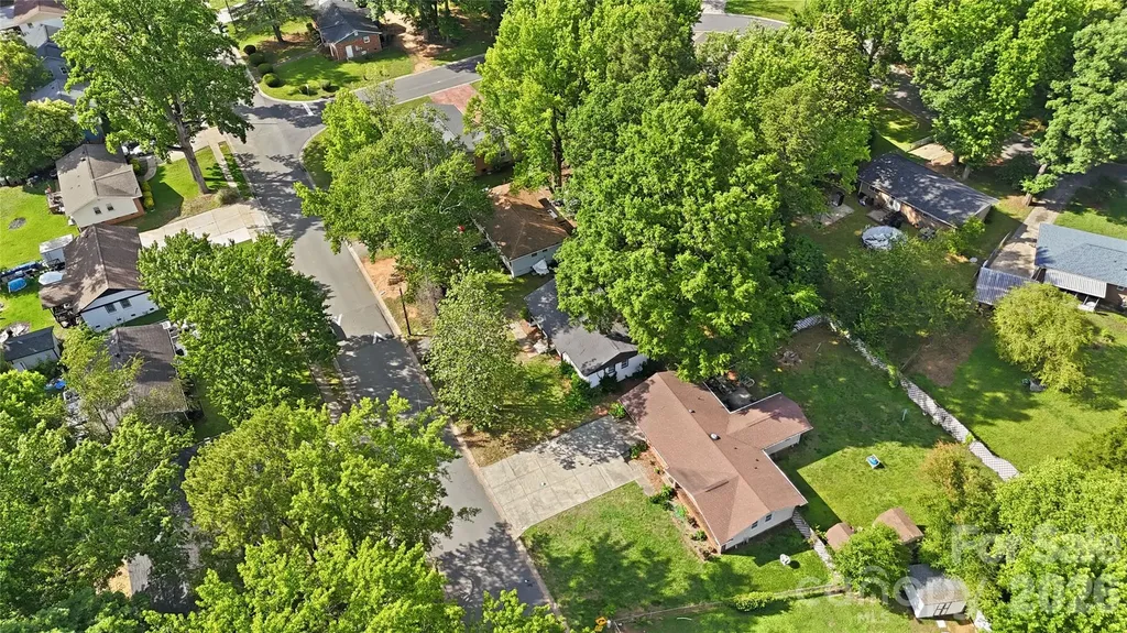 1016 Pondella Drive Charlotte NC 28213