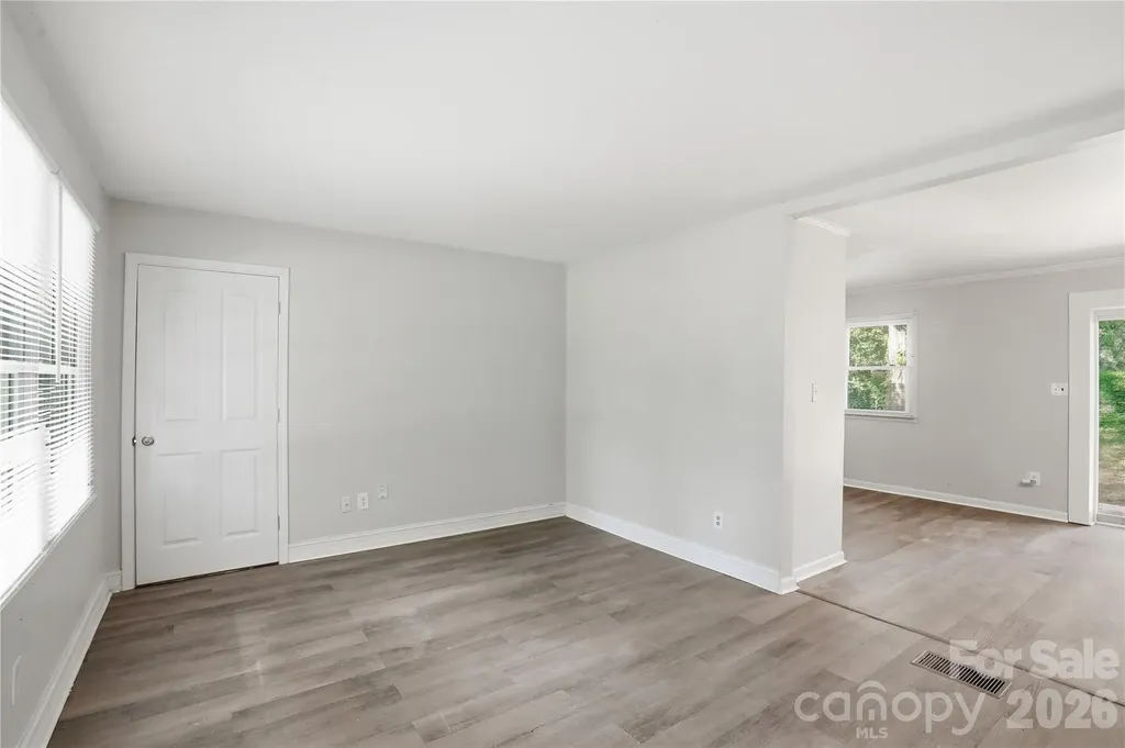 1016 Pondella Drive Charlotte NC 28213
