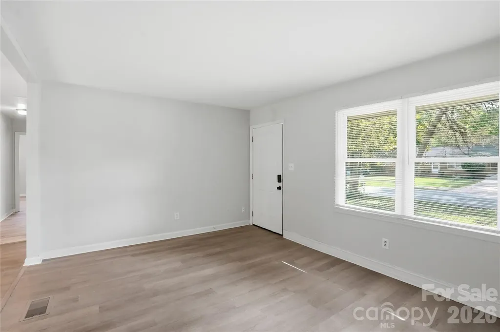 1016 Pondella Drive Charlotte NC 28213