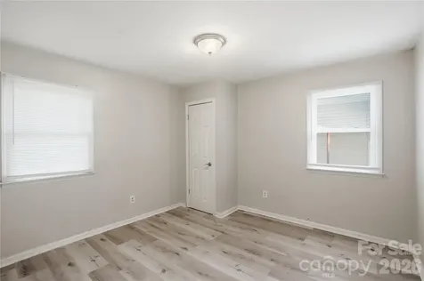 1016 Pondella Drive Charlotte NC 28213