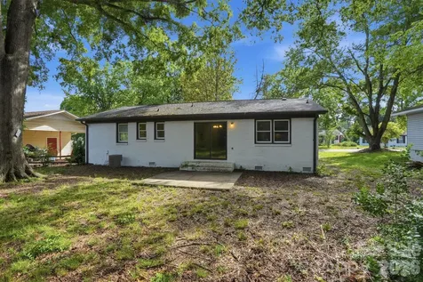 1016 Pondella Drive Charlotte NC 28213