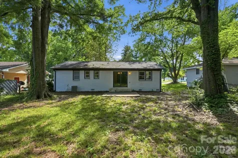 1016 Pondella Drive Charlotte NC 28213