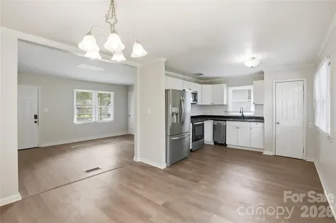 1016 Pondella Drive Charlotte NC 28213