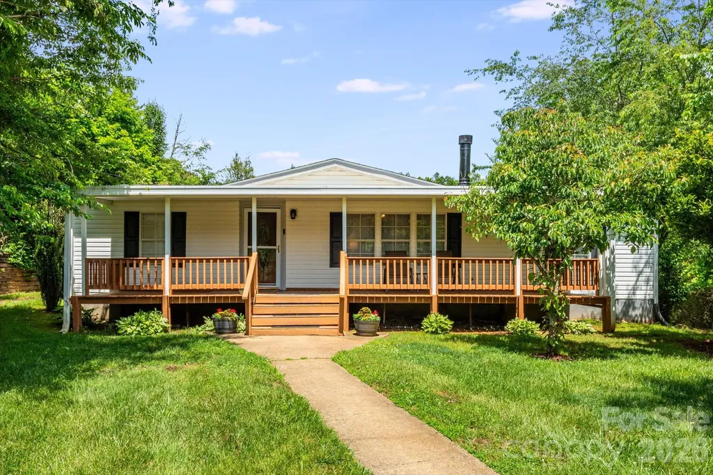 234 White Clover Lane Weaverville NC 28787