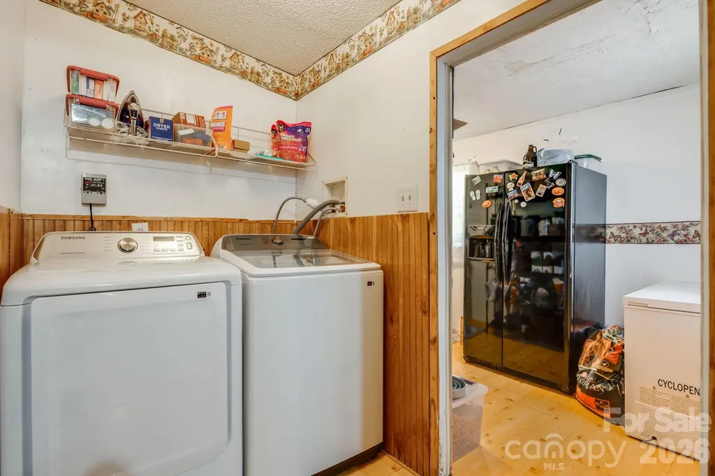 234 White Clover Lane Weaverville NC 28787